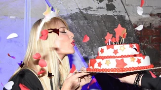 Φαίη Σκορδά | Δες φωτογραφίες από το αργοπορημένο μεν, υπέροχο δε, party για τα 39α γενέθλιά της