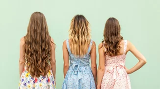 Οι 20 τεχνικές για πυκνά, μακριά μαλλιά που γνωρίζουν οι κομμωτές