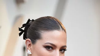 H έγκυος Ashley Graham περπάτησε στην πασαρέλα του Tommy Hilfiger και μαγνήτισε όλα τα βλέμματα