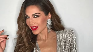 Δέσποινα Βανδή | Ίσως ζηλέψεις λίγο με αυτά που θα δεις στο προφίλ της (αλλά σου έχει και ένα δώρο)