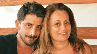 Χρήστος Σπανός - Μελίνα Παιονίδου | Δες την κούκλα 18χρονη κόρη του ερωτευμένου ζευγαριού