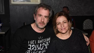 Μαριάννα Τουμασάτου - Αλέξανδρος Σταύρου | Σπάνια πλάνα από το σπίτι τους κοντά στην Πάρνηθα