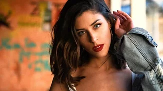 Demy | Δες την κούκλα αδελφή της, Ρώμη, μαζί με την πανύψηλη εντυπωσιακή μητέρα τους