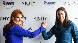 Οι 2 Ελληνίδες αλπινίστριες ξεκινούν να κατακτήσουν το Έβερεστ