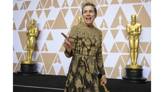 Η Frances McDormand πήγε στα Όσκαρ φορώντας Birkenstock