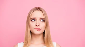 Πώς καταστρέφεις την αυτοπεποίθησή σου χωρίς να το καταλαβαίνεις