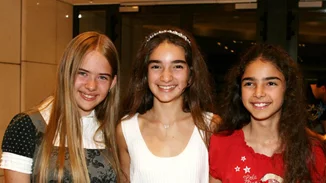 Η μικρή "Άννα" από το "Νησί" είναι 21 ετών σήμερα | Δες φωτογραφίες της όμορφης κοπέλας