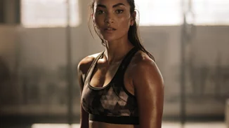 Όσα κανείς δε σου λέει για την αυξητική στήθους | Τα καλύτερα ενθέματα, το κόστος, ο θηλασμός