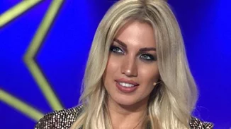 Κωνσταντίνα Σπυροπούλου | Στη Βουλιαγμένη με γοητευτικό συνοδό!