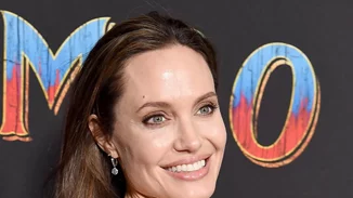 Angelina Jolie | Η κομψή εμφάνισή της σε πρεμιέρα με τα παιδιά της