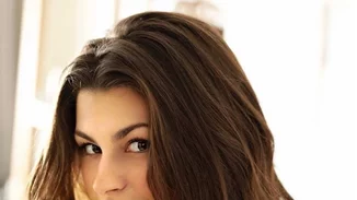 Θα ήθελες να έχεις κι εσύ τα τέλεια και υγιή μαλλιά της Δανάης Παππά;