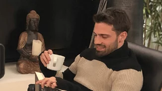 Κωνσταντίνος Αργυρός | Πλάνα από το εντυπωσιακό εργένικο σπίτι του στο Κολωνάκι