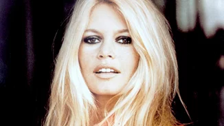 Brigitte Bardot | "Απέρριψα το παιδί μου. Περίμενα πολύ για την ευλογημένη στιγμή που θα μπορούσα να απαλλαγώ από αυτόν"