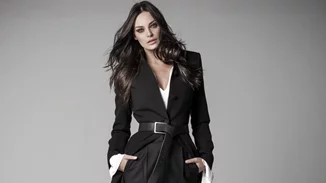 Υβόννη Μπόσνιακ | Ανάμεσα στους καλύτερους ανερχόμενους σχεδιαστές μόδας της Ευρώπης - Δες την ανάρτησή της