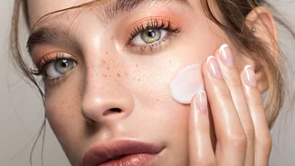 Πόση ενυδατική κρέμα πρέπει να χρησιμοποιείς κάθε φορά;