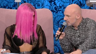 Νίκος Μουτσινάς | Η Soula Glamorous εισέβαλε στο πλατό