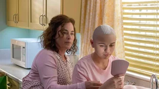 The Act | Αυτή είναι η σειρά - εμμονή τους επόμενους μήνες