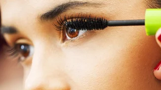 Μυστικά που δεν ήξερες για τέλειες βλεφαρίδες! (ποια μάσκαρα σου ταιριάζει;)