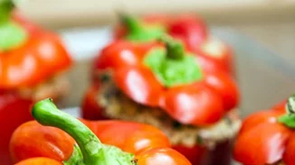 Συνταγή για πιπεριές γεμιστές με πλιγούρι (μόνο 300 θερμίδες)