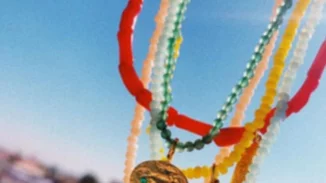 Μόλις βρήκαμε τα πιο καλοκαιρινά κολιέ που δεν θα μπορείς να αποχωριστείς