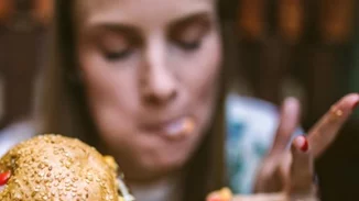 6 τρόποι για να αλλάξεις τις συνήθειες που παχαίνουν