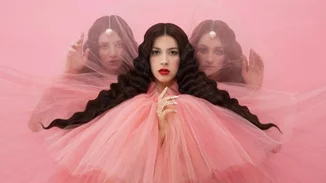 Κατερίνα Ντούσκα | Δύο γνωστές Ελληνίδες στο video clip του "Better Love"