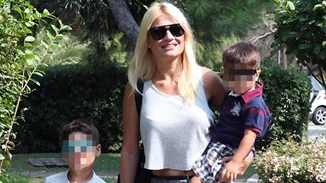Φαίη Σκορδά | Δημοσίευσε φωτογραφία με το γιο της, Γιάννη, με αφορμή τα γενέθλιά του