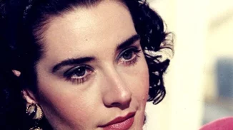 Τάνια Καψάλη | Δες πώς είναι σήμερα η "Τατιάνα Δράκου" από τη "Λάμψη", 24 χρόνια μετά