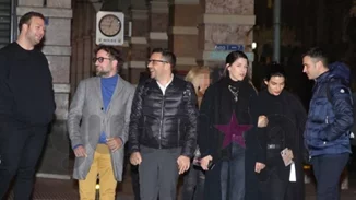 Τόνια Σωτηροπούλου & Demy | Βραδινή βόλτα με τα αγόρια & τους καλύτερους φίλους τους