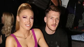 It' s a no no! Το look της Ιωάννας Τούνη σε έξοδο με τον αγαπημένο της που σχολιάστηκε αρνητικά