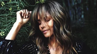 Τι να κάνω στα μαλλιά μου μετά τα 50+ για να δείχνουν όμορφα;