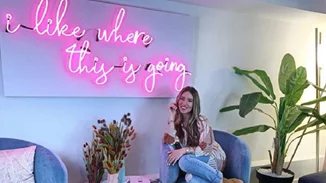 Αθηνά Οικονομάκου | Δες νέες φωτογραφίες από το γραφείο της (Πόσο τέλεια το έχει διακοσμήσει!)