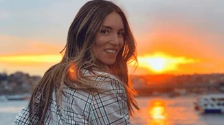 Αθηνά Οικονομάκου | Η πρώτη φωτογραφία με μαγιό για το 2019