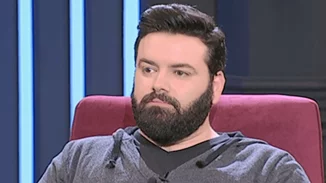 Βασίλης Δοσούλας | Η συγκλονιστική ιστορία του άνδρα που ακρωτηριάστηκε από ιπτάμενο δελφίνι στα 10 του χρόνια!