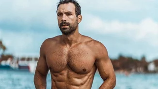 Σάκης Τανιμανίδης | Η ενόχληση του με follower & το block