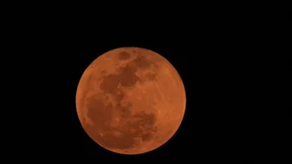 Απόψε η ροζ πανσέληνος | Τι συμβολίζει;