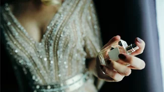 Τα νέα αρώματα για την άνοιξη 2019 | Να τι θα φορέσουμε τώρα