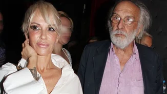 Νατάσα Καλογρίδη | Ο πιο απλός τρόπος για να βάψουμε τη ρίζα των μαλλιών μας όσο είναι κλειστά τα κομμωτήρια