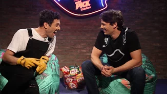 Αποστόλης Τότσικας | Ακούστε τον σε αποκλειστικότητα να τραγουδά το «Fuego για μένα να νιώσω καλά»