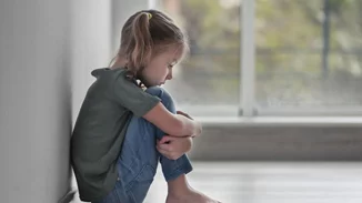 "Μαμά, όταν είμαι θυμωμένη, μη με αφήνεις μόνη με τις μαύρες σκέψεις μου"