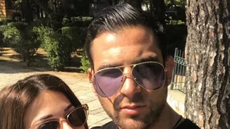 Ελένη Χατζίδου | Η μέλλουσα μαμά μάς δείχνει τα πρώτα ρούχα του μωρού που περιμένει