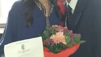 Γνωστός Έλληνας ηθοποιός μάς συστήνει την κούκλα κόρη του με αφορμή το πτυχίο Νομικής που πήρε