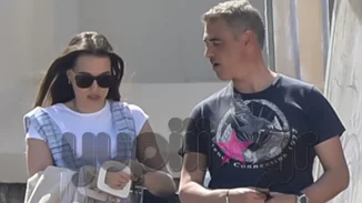 Άρης Σπηλιωτόπουλος Στις Σπέτσες με εντυπωσιακή συνοδό!