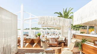 Όλοι οι λόγοι που η Astir Beach είναι ο απόλυτος καλοκαιρινός προορισμός