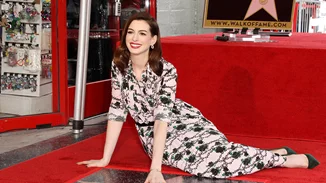 Anne Hathaway | Απέκτησε το δικό της αστέρι στην Λεωφόρο της Δόξας