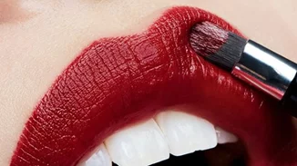 Δες το επετειακό Viva Glam Lipstick για τα 25 του χρόνια