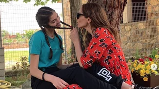 Δέσποινα Βανδή - Μελίνα Νικολαΐδη | Νέες φωτογραφίες από έξοδό τους στη Θεσσαλονίκη