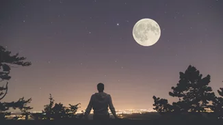 Νέα Σελήνη στον Ταύρο στις 4 Μαΐου | Πώς θα σε επηρεάσει;