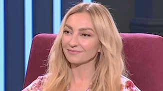 Ρούλα Ρέβη  | Τα δύσκολα παιδικά χρόνια, ο θυελλώδης έρωτας με τον Τότσικα & το περιστατικό με θαυμάστριά του