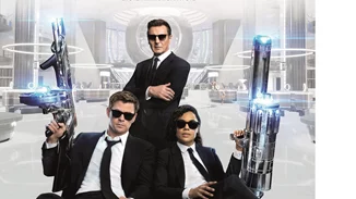 Αυτά τα γυαλιά ηλίου θα φορούν οι Άνδρες με τα Μαύρα στη νέα ταινία Men in Black: Παγκόσμια Απειλή